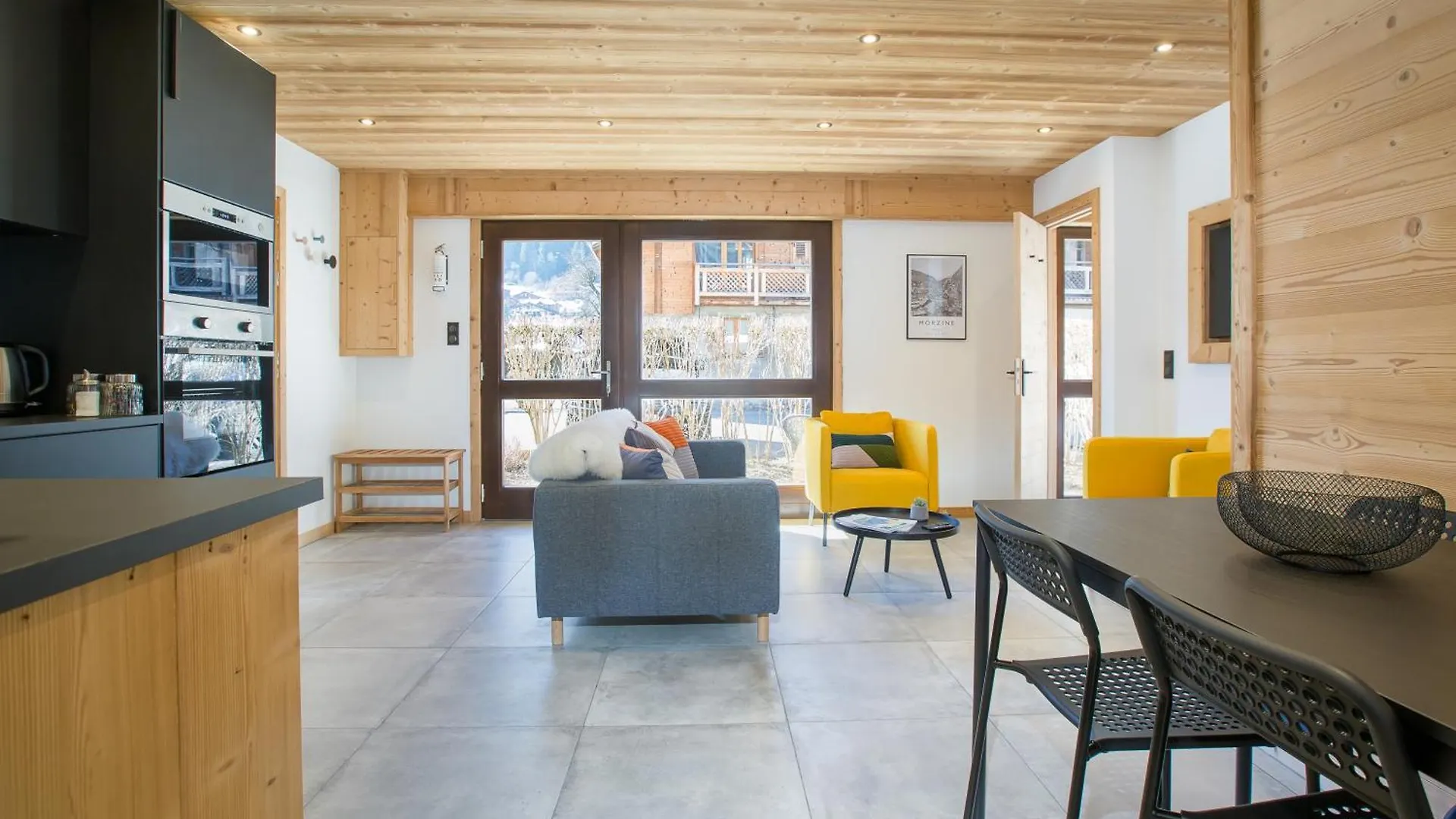 Contemporary 2 Bed Apartment In Central Morzine