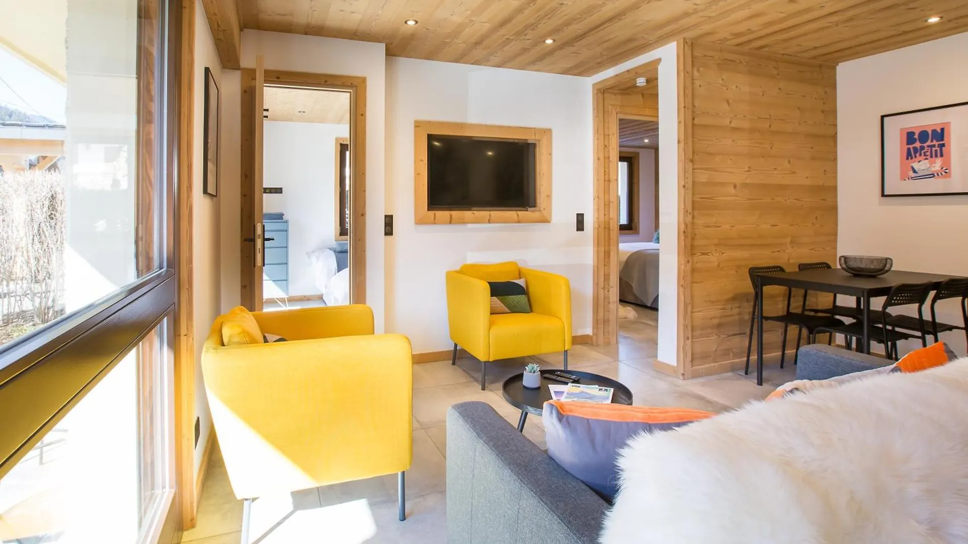 Contemporary 2 Bed Apartment In Central Morzine